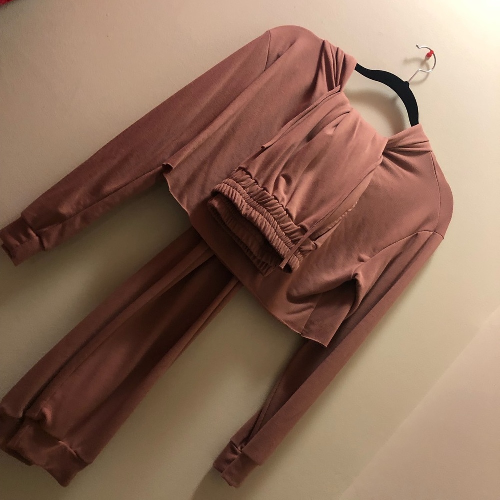 Blush Pink Set Cropped Sweater & High Waist Jogger